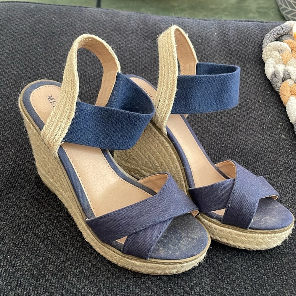 Merona Open Toe Size 8 Wedge